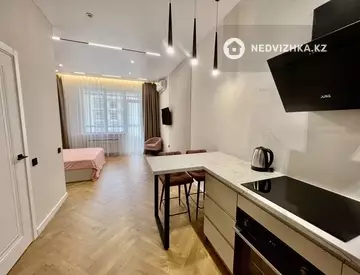 1-комнатная квартира, этаж 6 из 12, 40 м², Посуточно, миниатюра 8