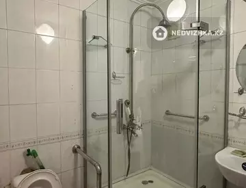 2-комнатная квартира, этаж 3 из 4, 42 м², На длительный срок, миниатюра 10