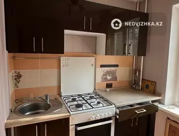 2-комнатная квартира, этаж 3 из 4, 42 м², На длительный срок, миниатюра 9