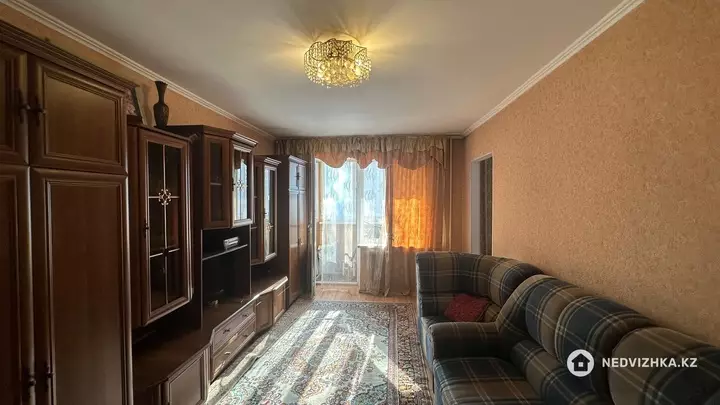 2-комнатная квартира, этаж 3 из 4, 42 м², На длительный срок