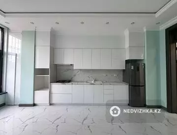 188.7 м², 3-комнатная квартира, этаж 1 из 10, 189 м², изображение - 8