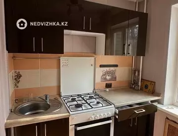 2-комнатная квартира, этаж 3 из 4, 42 м², На длительный срок, миниатюра 3