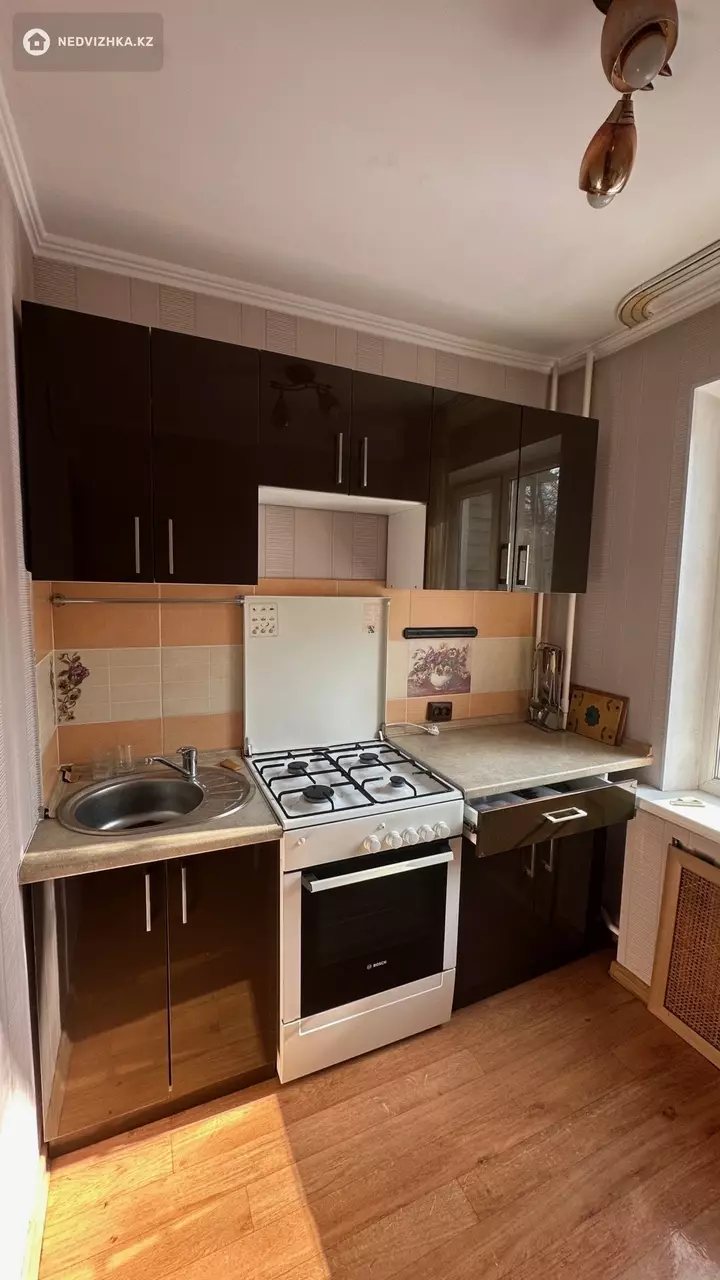 2-комнатная квартира, этаж 3 из 4, 42 м², На длительный срок, фотография 3