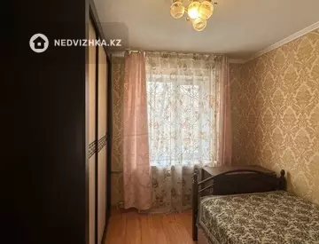 2-комнатная квартира, этаж 3 из 4, 42 м², На длительный срок, миниатюра 7