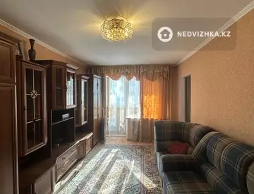 2-комнатная квартира, этаж 3 из 4, 42 м², На длительный срок, миниатюра 4