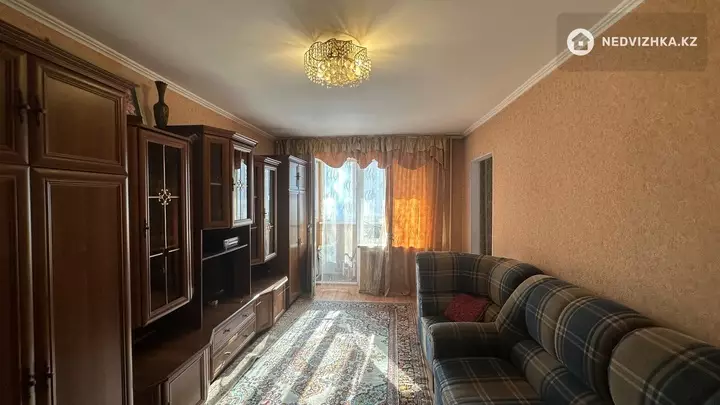 2-комнатная квартира, этаж 3 из 4, 42 м², На длительный срок, фотография 4