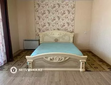 6-комнатный дом, 0.1 соток, 383 м²