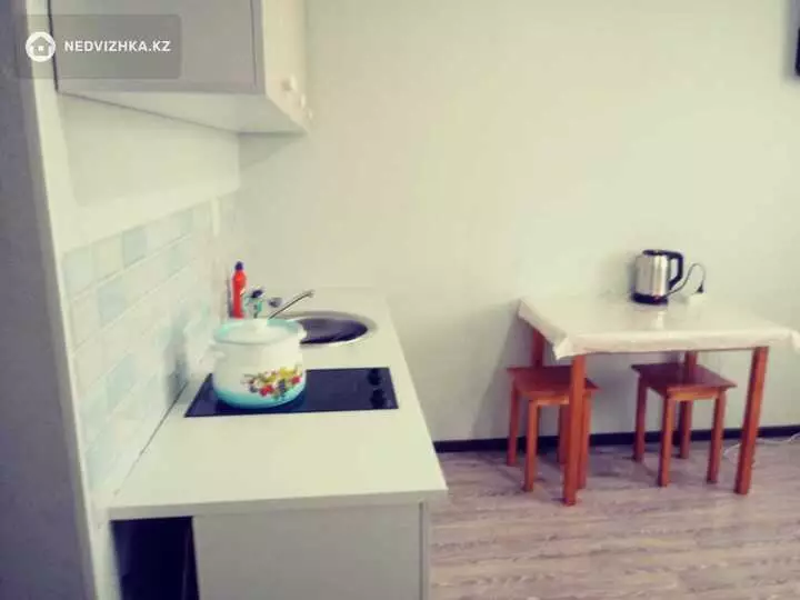 1-комнатная квартира, этаж 3 из 5, 20 м², Посуточно, фотография 4
