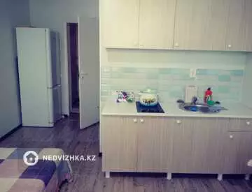 1-комнатная квартира, этаж 3 из 5, 20 м², Посуточно