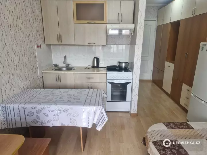 1-комнатная квартира, этаж 3 из 5, 20 м², Посуточно