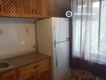 3-комнатная квартира, этаж 4 из 5, 68 м², миниатюра 1