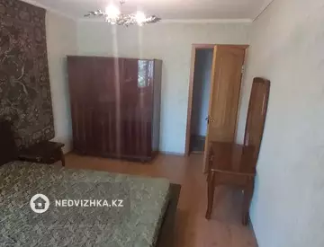 3-комнатная квартира, этаж 4 из 5, 68 м², миниатюра 6