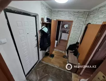 2-комнатная квартира, этаж 4 из 5, 40 м², миниатюра 5