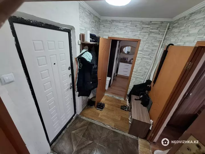 2-комнатная квартира, этаж 4 из 5, 40 м², фотография 5
