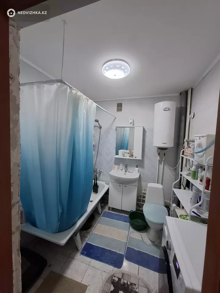 2-комнатная квартира, этаж 4 из 5, 40 м², фотография 4