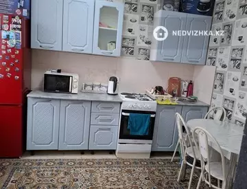 2-комнатная квартира, этаж 4 из 5, 40 м², миниатюра 1