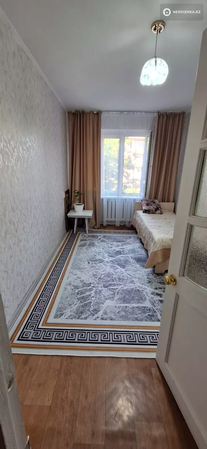2-комнатная квартира, этаж 3 из 5, 45 м², фотография 4