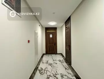 2-комнатная квартира, этаж 5 из 14, 75 м², миниатюра 10