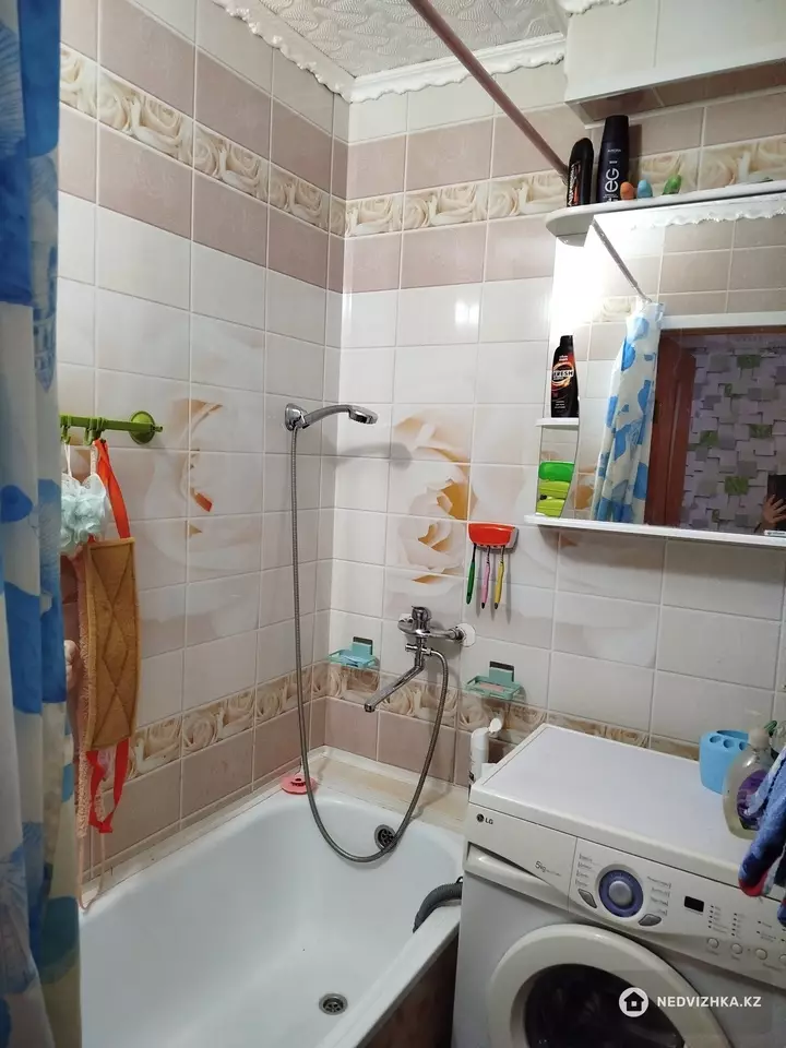 4-комнатная квартира, этаж 3 из 5, 62 м², фотография 4
