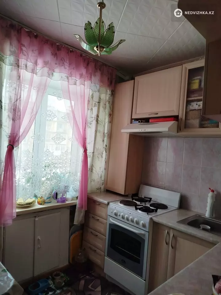 4-комнатная квартира, этаж 3 из 5, 62 м², фотография 5