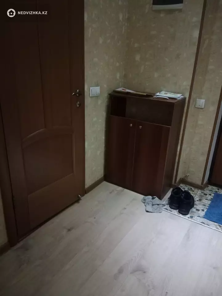 2-комнатная квартира, этаж 14 из 21, 64 м², На длительный срок