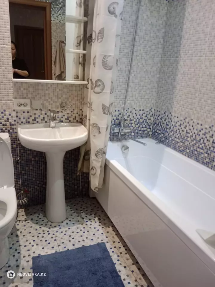 2-комнатная квартира, этаж 14 из 21, 64 м², На длительный срок, фотография 3
