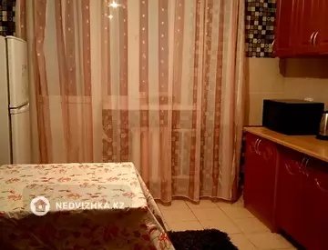 1-бөлмелі пәтер, қабат 6 барлық қабат саны 12, 40 м², По часам, 4-нобай