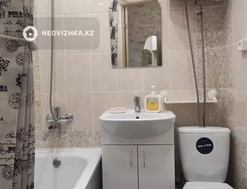 1-комнатная квартира, этаж 4 из 5, 40 м², Посуточно, миниатюра 5