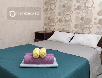 1-комнатная квартира, этаж 4 из 5, 40 м², Посуточно, миниатюра 3