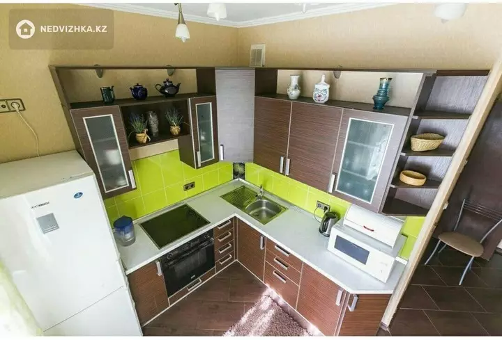 1-комнатная квартира, этаж 4 из 15, 40 м², Посуточно, фотография 5