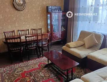 3-комнатная квартира, этаж 5 из 5, 64 м², миниатюра 2