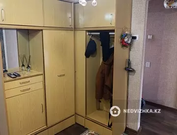 3-комнатная квартира, этаж 5 из 5, 64 м², миниатюра 4