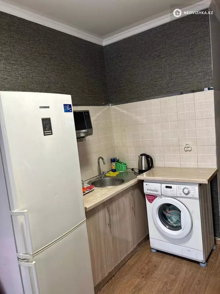 1-комнатная квартира, этаж 4 из 5, 29 м², Посуточно, фотография 5