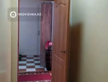 4-комнатная квартира, этаж 1 из 5, 100 м²