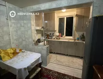 3-комнатная квартира, этаж 4 из 5, 52 м²