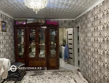 3-комнатная квартира, этаж 4 из 5, 52 м²