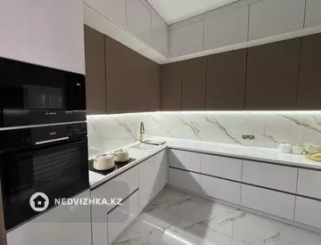3-комнатная квартира, этаж 18 из 20, 133 м², миниатюра 3
