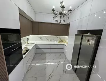 3-комнатная квартира, этаж 18 из 20, 133 м², миниатюра 4
