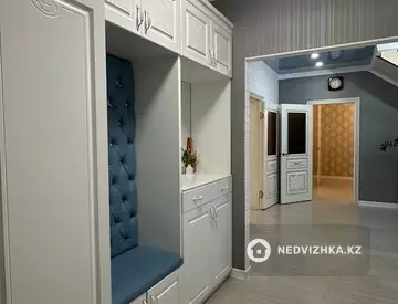 5-комнатный дом, 12 соток, 260 м²