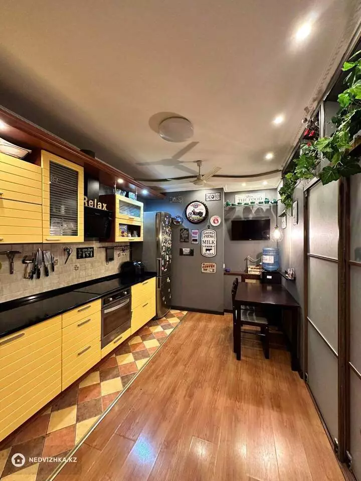3-комнатная квартира, этаж 12 из 15, 110 м²