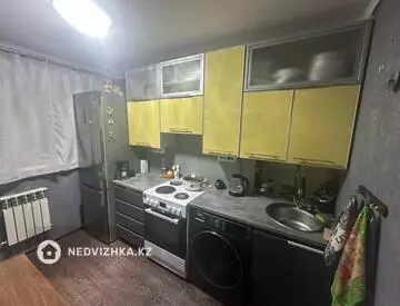 3-комнатная квартира, этаж 4 из 9, 60 м²