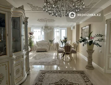 3-комнатная квартира, этаж 8 из 12, 125 м², миниатюра 1
