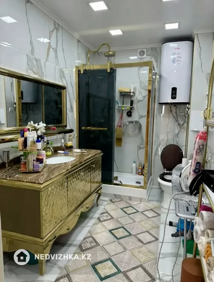 3-комнатная квартира, этаж 8 из 12, 125 м², фотография 5