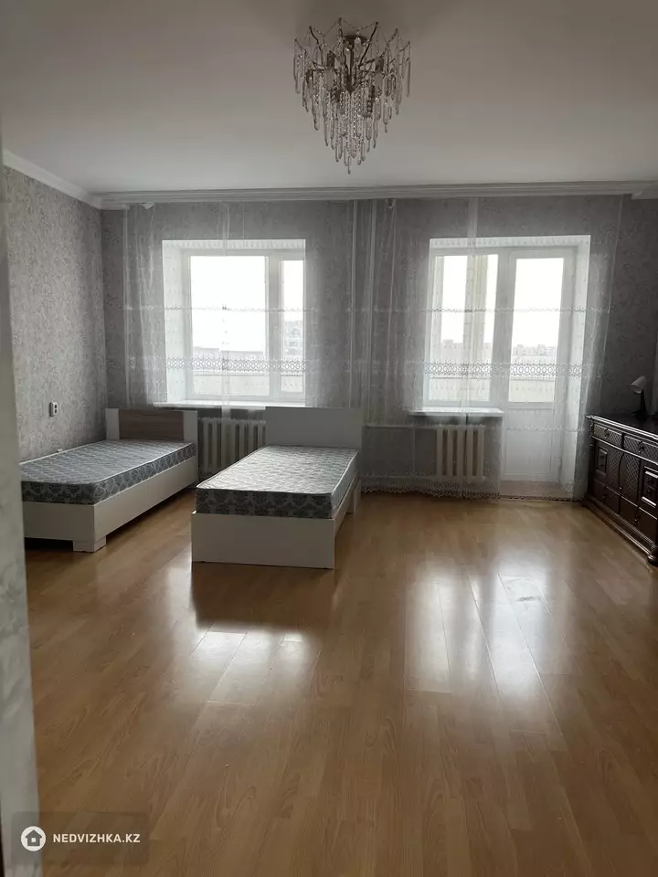 3-комнатная квартира, этаж 7 из 12, 125 м², фотография 4