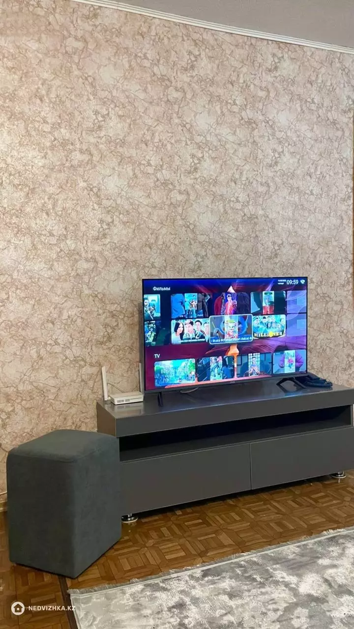 1-комнатная квартира, этаж 1 из 5, 40 м², Посуточно, фотография 3