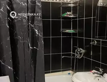 1-комнатная квартира, этаж 1 из 5, 40 м², Посуточно, миниатюра 6