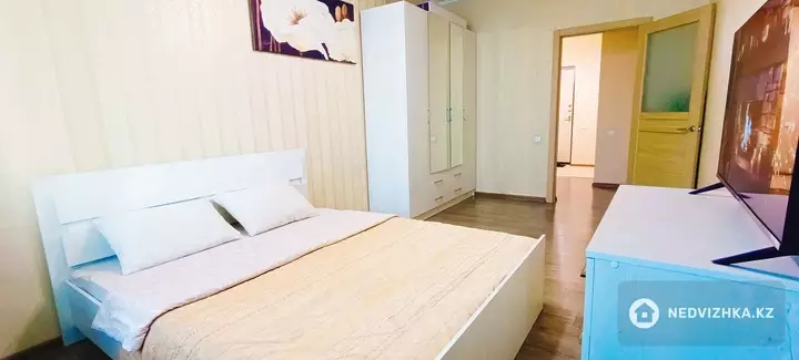 2-комнатная квартира, этаж 8 из 24, 60 м², Посуточно, фотография 5