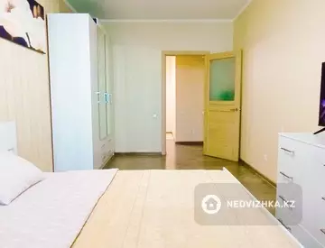 2-комнатная квартира, этаж 8 из 24, 60 м², Посуточно, миниатюра 4