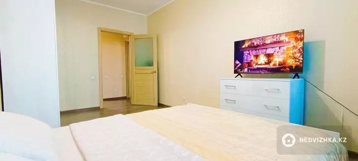 2-комнатная квартира, этаж 8 из 24, 60 м², Посуточно, фотография 3