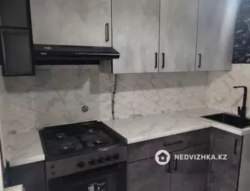 1-комнатная квартира, этаж 9 из 9, 33 м², миниатюра 1